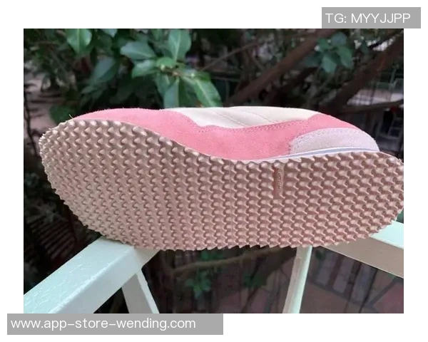 时尚运动风潮来袭篮球排扣裤助你轻松展现活力与个性