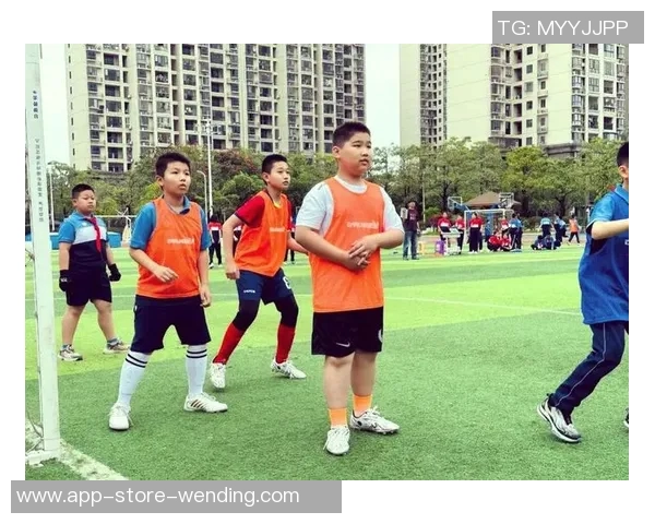 重庆足球嘉年华精彩直播盛况回顾与精彩瞬间分享